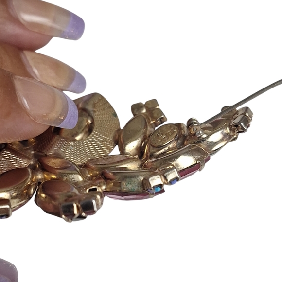 Vintage HOBE Pink Smokey Grey & Blue AB Rhinestone Gold Tone Brooches 2.25"... - Picture 2 of 7